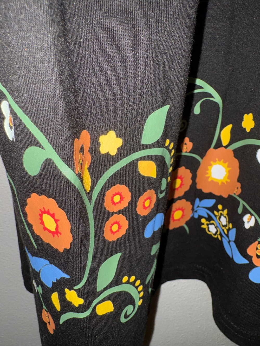 Women’s 4XL Black Short-Sleeve Dress with Colorful Floral Boho printed details - Picture 5 of 10